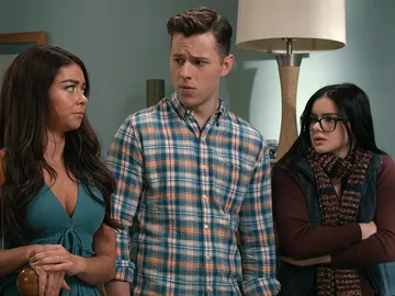 Modern Family - Temporada Final - Capítulo 2: El estallido Modern Family - Temporada Final - Capítulo 2: El estallido
