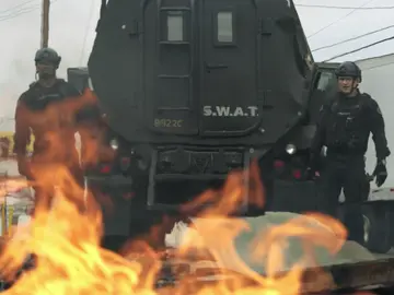 Hondo consigue detener el camión cargado de explosivos Hondo consigue detener el camión cargado de explosivos