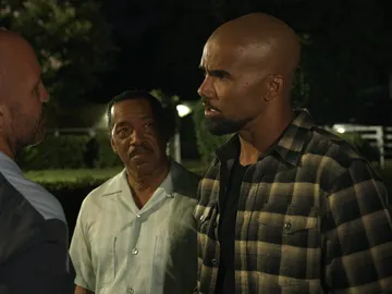 El sargento Hondo y su padre El sargento Hondo y su padre