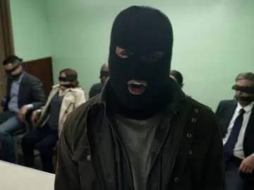 Los secuestradores que imitaron el caso real de la hija de William Hearst vuelven a actuar Los secuestradores que imitaron el caso real de la hija de William Hearst vuelven a actuar