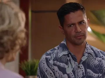 Un cliente contrata a Magnum para investigar su propio asesinato Un cliente contrata a Magnum para investigar su propio asesinato