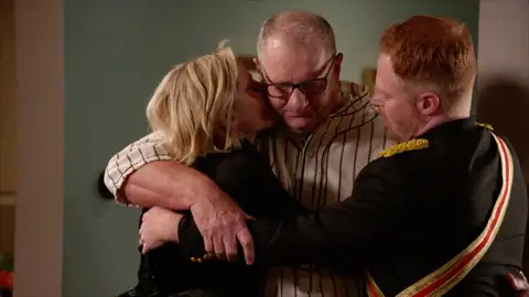 Jay, Claire y Mitch Modern Family