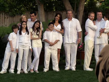 Todos de blanco para la foto de Claire Todos de blanco para la foto de Claire