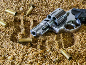 Revolver Revolver