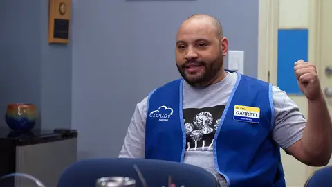 Garret se aprovecha de Glenn Superstore