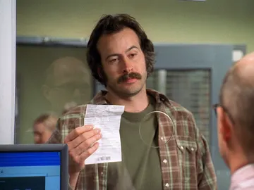 Earl paga impuestos Earl paga impuestos