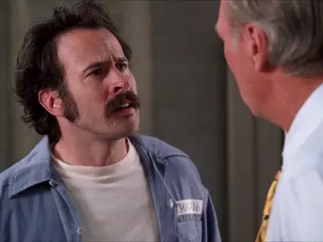 La libertad de Earl se pospone por culpa del Alcaide La libertad de Earl se pospone por culpa del Alcaide