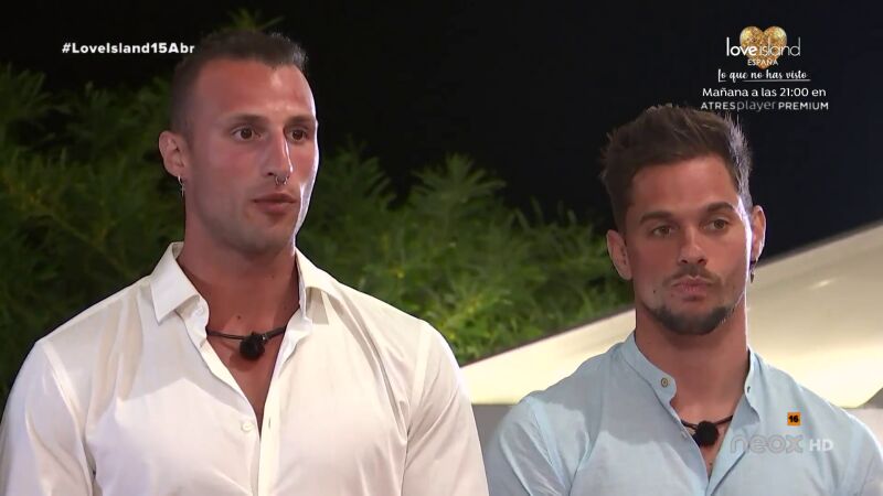 Yass y Fiona deciden: ¿Quién elegirá a Moure?