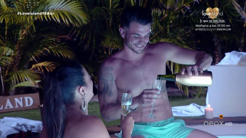 Adele y Jovan pasan una noche de ensueño en la suite