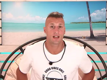 Vídeo inédito: Moure, convencido de que merece seguir en 'Love Island' Vídeo inédito: Moure, convencido de que merece seguir en 'Love Island'
