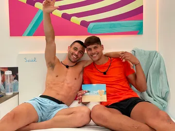 Miguel sonsaca la respuesta más sincera de Saúl: "¿Qué planes de futuro tienes con Bea?" Miguel sonsaca la respuesta más sincera de Saúl: "¿Qué planes de futuro tienes con Bea?"