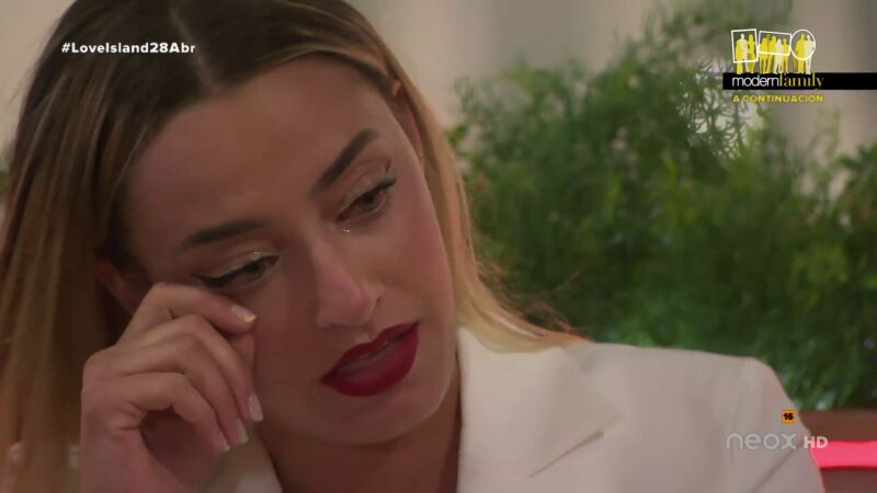 Cari toma el camino fácil y se empareja con Moure