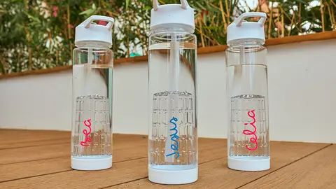 Personaliza tus botellas de Love Island Love Island