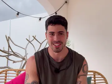 Pedro, con expectativas óptimas sobre las isleñas: "De aquí se puede sacar algo interesante" Pedro, con expectativas óptimas sobre las isleñas: "De aquí se puede sacar algo interesante"