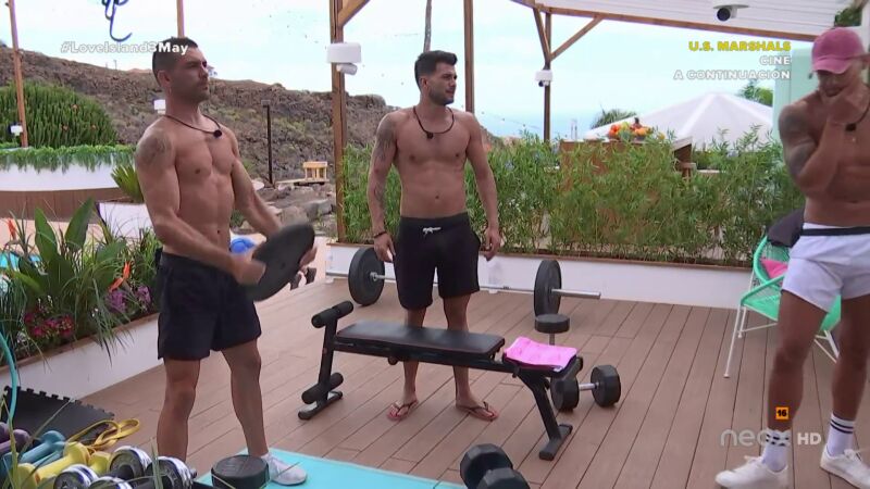 Los isleños le dan vueltas a los futuros emparejamientos