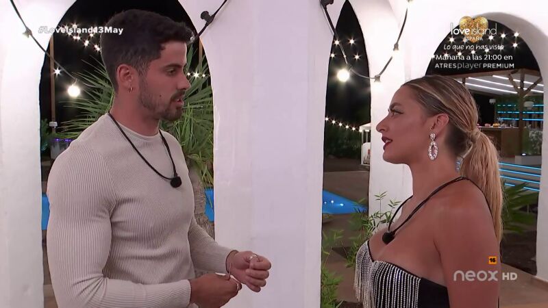 Rivalidad entre Marina y Cari por emparejarse con Pedro