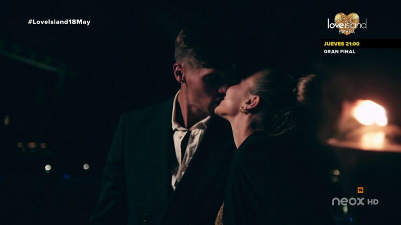 Celia y Miguel disfrutan de una cita inolvidable