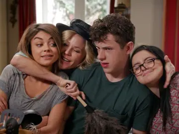 Haley, Claire, Luke y Alex Haley, Claire, Luke y Alex