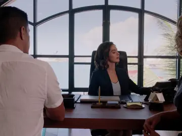 La abogada descubre a su cliente cuando ya lo ha salvado La abogada descubre a su cliente cuando ya lo ha salvado