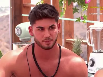 ¿Nuevas parejas en la villa? Carlos conoce a Carmen y Alan a Mika ¿Nuevas parejas en la villa? Carlos conoce a Carmen y Alan a Mika
