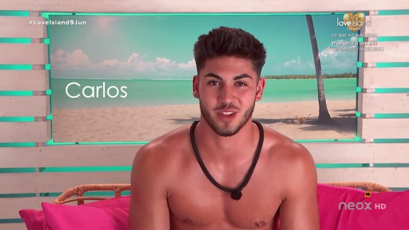 La pasividad de Carmen empieza a desesperar a Alberto y a Carlos