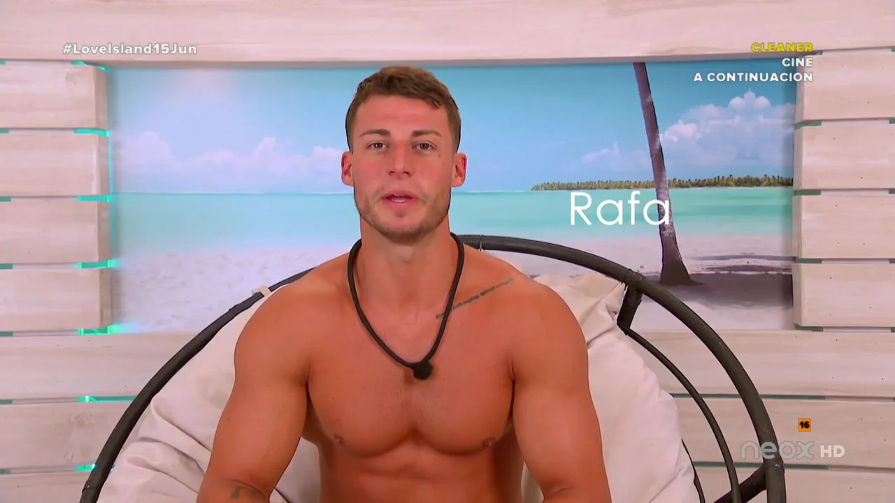 Mientras Rafa está feliz en 'Casa Amor', Lara se come la cabeza en la villa Mientras Rafa está feliz en 'Casa Amor', Lara se come la cabeza en la villa