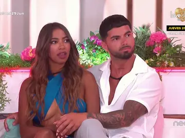 Paola y Eder abandonan la villa de ‘Love Island’ para sorpresa de todos los isleños Paola y Eder abandonan la villa de ‘Love Island’ para sorpresa de todos los isleños