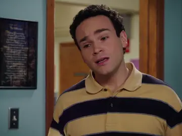 ¡Ha sido Barry el héroe del baile del instituto! ¡Ha sido Barry el héroe del baile del instituto!