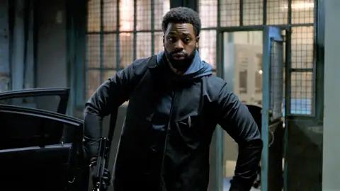 Kevin en problemas por el caso del asesinato de Doyle Kevin en problemas por el caso del asesinato de Doyle