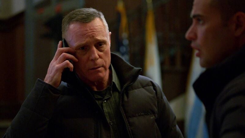 Hailey se encuentra desaparecida y nadie en la comisaría sabe nada de ella