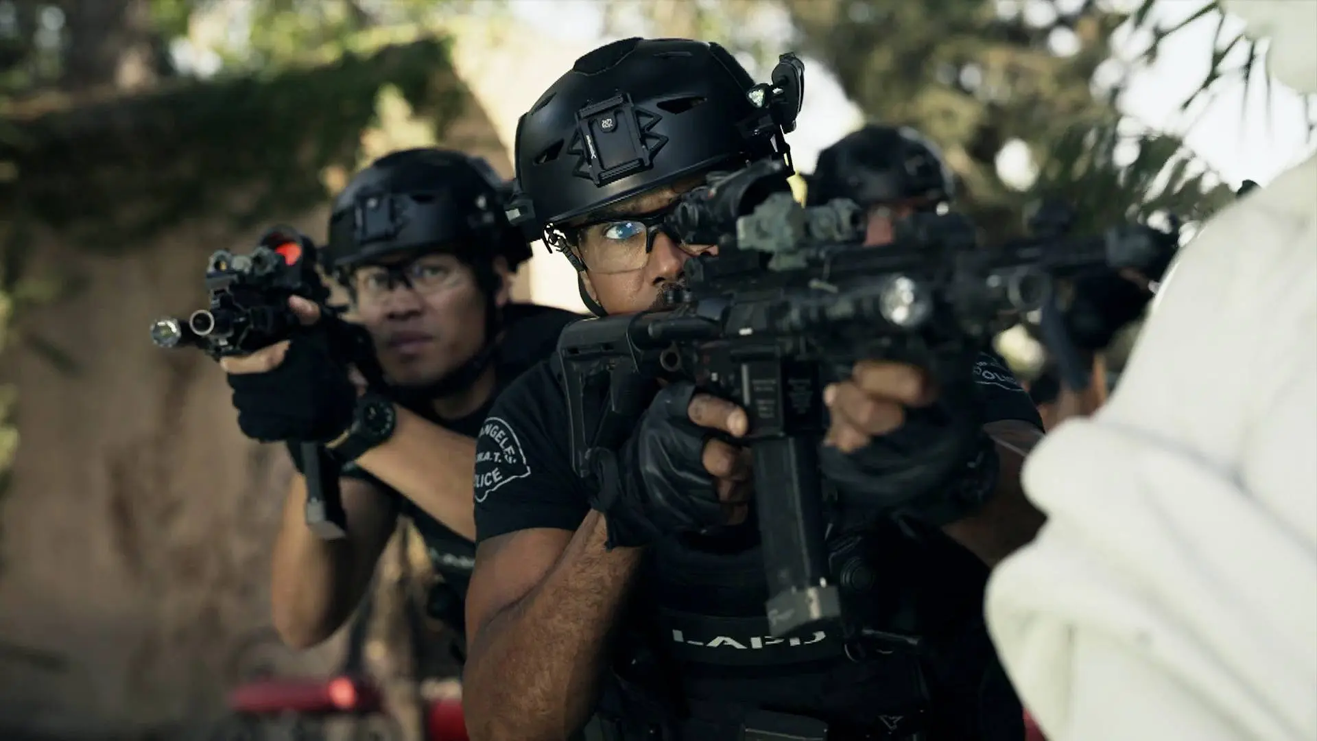 Los S.W.A.T acuden a liberar a un familia retenida por un sospechoso fuertemente armado y se llevan una sorpresa al llegar all&iacute; 