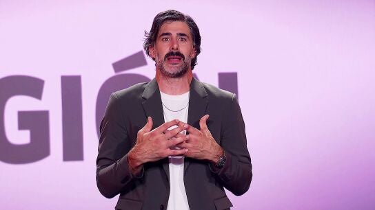David Amor se somete al reto de la ruleta 'Cu&aacute;ntos chistes sabes...?' en El Club del Chiste 
