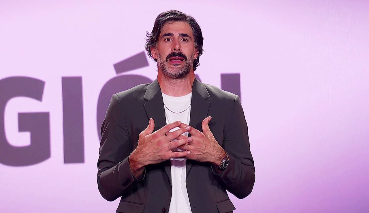 David Amor se somete al reto de la ruleta 'Cu&aacute;ntos chistes sabes...?' en El Club del Chiste 