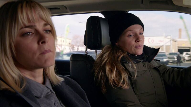 Una nueva agente esconde un oscuro secreto… y Hailey lo descubre