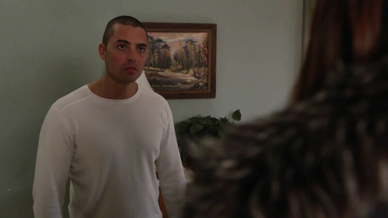 Dante Torres cruza la línea: su relación con una informante compromete una misión