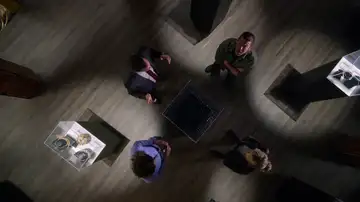 Sophie y su equipo quedan atrapados en un museo: solo Breanna puede salvarlos Sophie y su equipo quedan atrapados en un museo: solo Breanna puede salvarlos