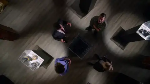 Sophie y su equipo quedan atrapados en un museo: solo Breanna puede salvarlos Sophie y su equipo quedan atrapados en un museo: solo Breanna puede salvarlos