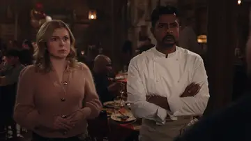 Fantasmas - Jay se juega el resturantey la vida por cocinar una receta familiar de Carol Fantasmas - Jay se juega el resturantey la vida por cocinar una receta familiar de Carol