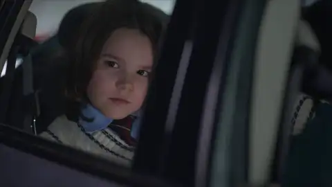 Atasco - ¿Qué harías si tus hijos te dicen que hay un cadáver en el coche? Atasco - ¿Qué harías si tus hijos te dicen que hay un cadáver en el coche?