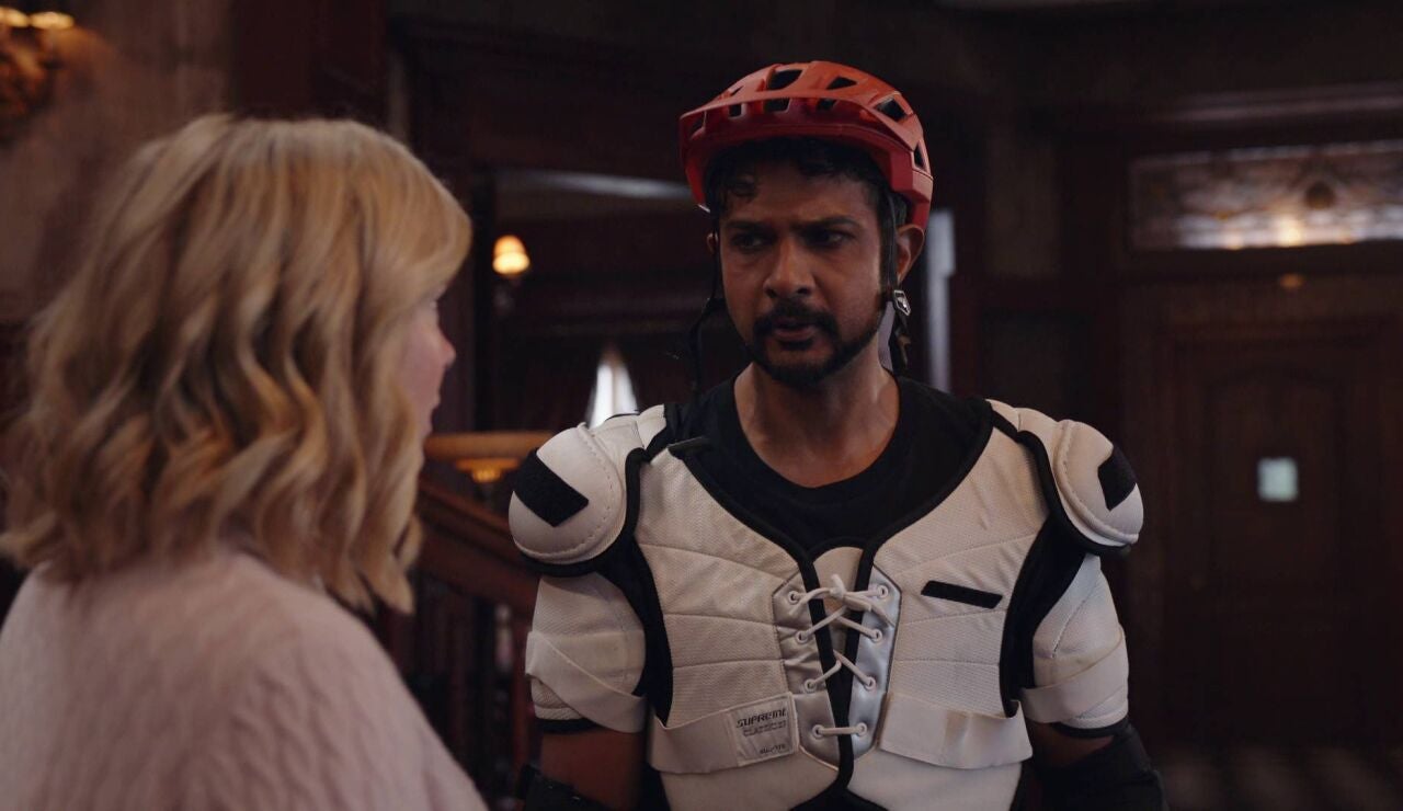 Fantasmas - Los fantasmas idean un plan para salvar la vida de Jay