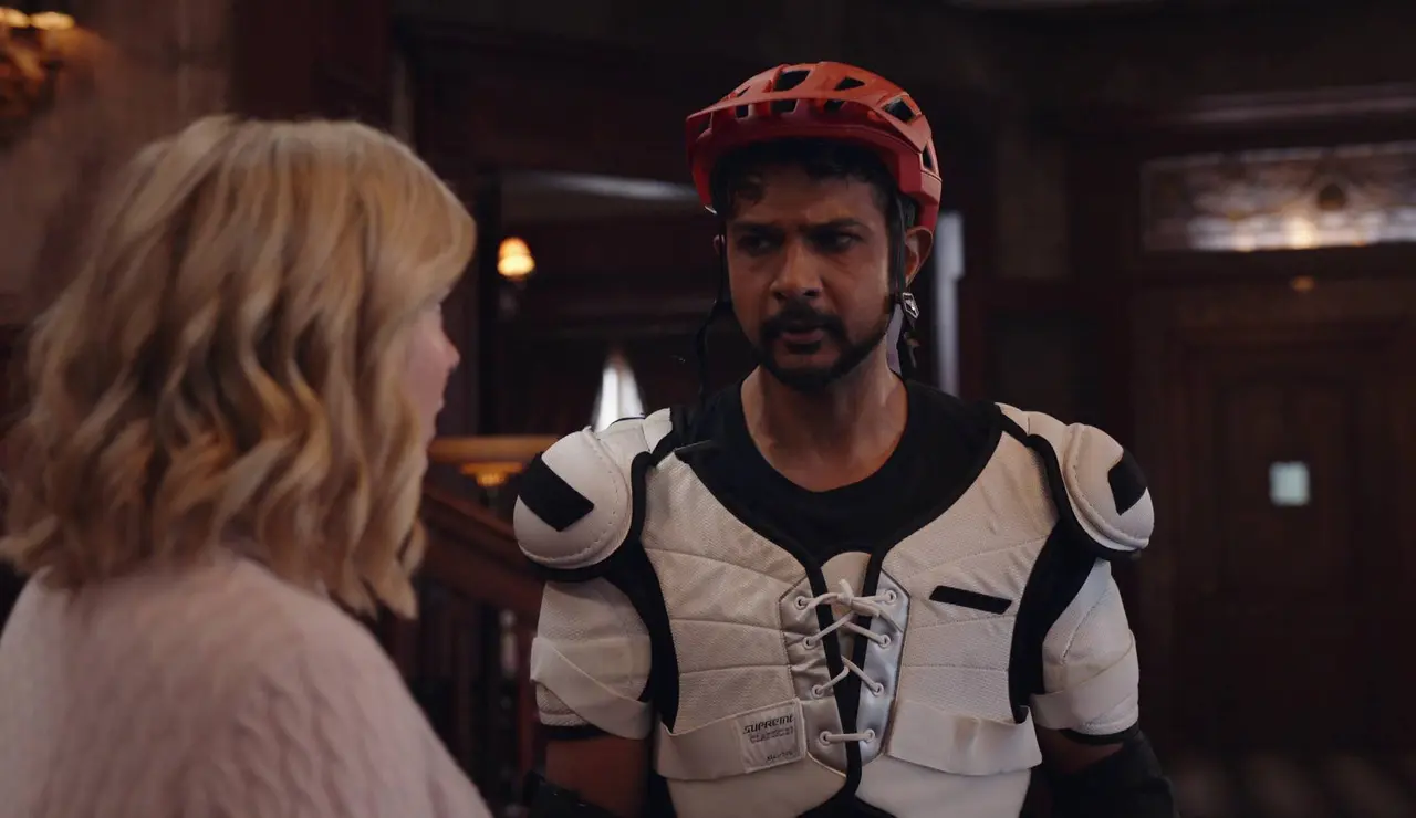 Fantasmas - Los fantasmas idean un plan para salvar la vida de Jay