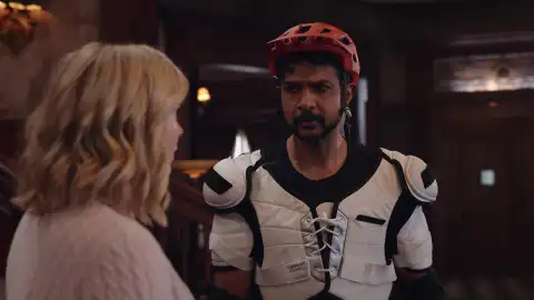 Fantasmas - Los fantasmas idean un plan para salvar la vida de Jay Fantasmas - Los fantasmas idean un plan para salvar la vida de Jay