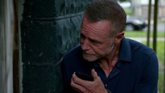 Voight se enfrenta a un caso desconcertante tras una redada antidroga