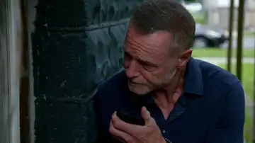 Voight se enfrenta a un caso desconcertante tras una redada antidroga Voight se enfrenta a un caso desconcertante tras una redada antidroga