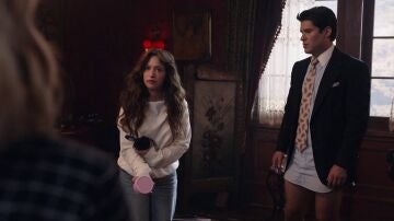 Fantasmas - Trevor saluda a su hija Abby desde el m&aacute;s all&aacute;