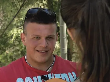 Next: Intentan impresionar a Andrea Next: Intentan impresionar a Andrea