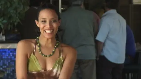 Giselle Dos Santos en Impares Giselle Dos Santos en Impares