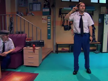 Museo Coconut: La performance de Emilio Museo Coconut: La performance de Emilio