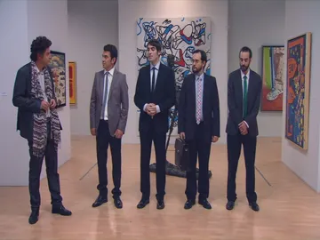 Los candidatos a guía del museo Los candidatos a guía del museo