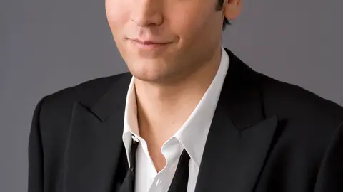 Josh Radnor es Ted Mosby en "Cómo conocí a vuestra madre" Josh Radnor es Ted Mosby en "Cómo conocí a vuestra madre"